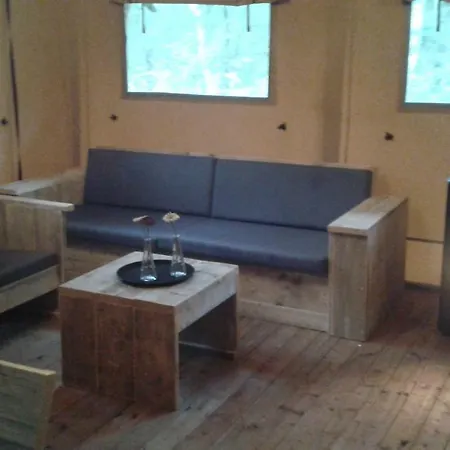 Veluwe Bush Camp Campismo de Luxo
