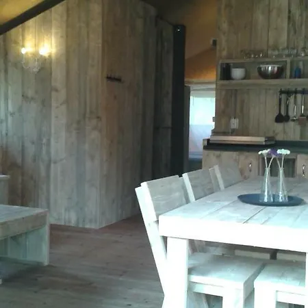 Veluwe Bush Camp Campismo de Luxo *